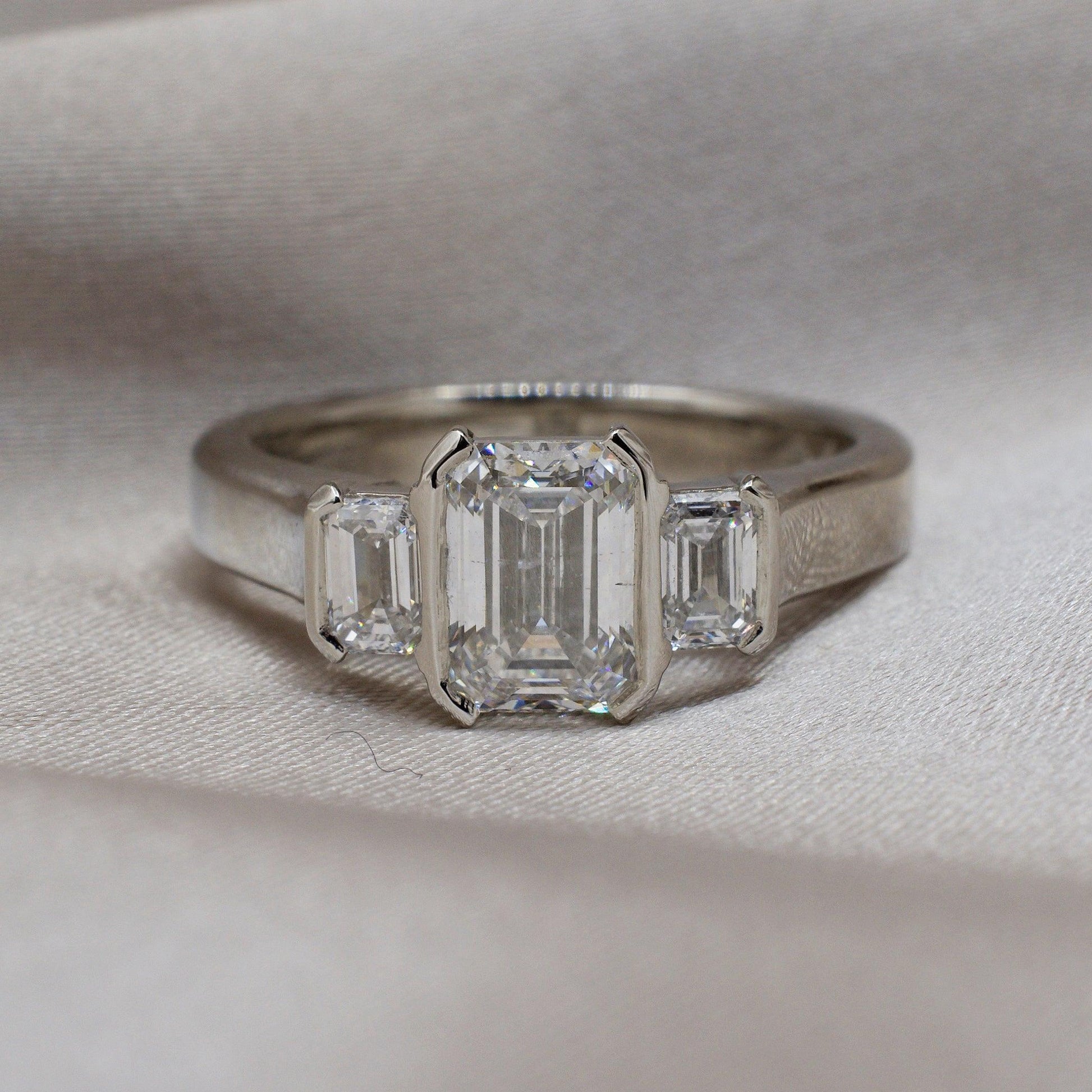 ZENORIA | THREE STONE EMERALD ENGAGEMENT RING - JTaranaki Jewellery