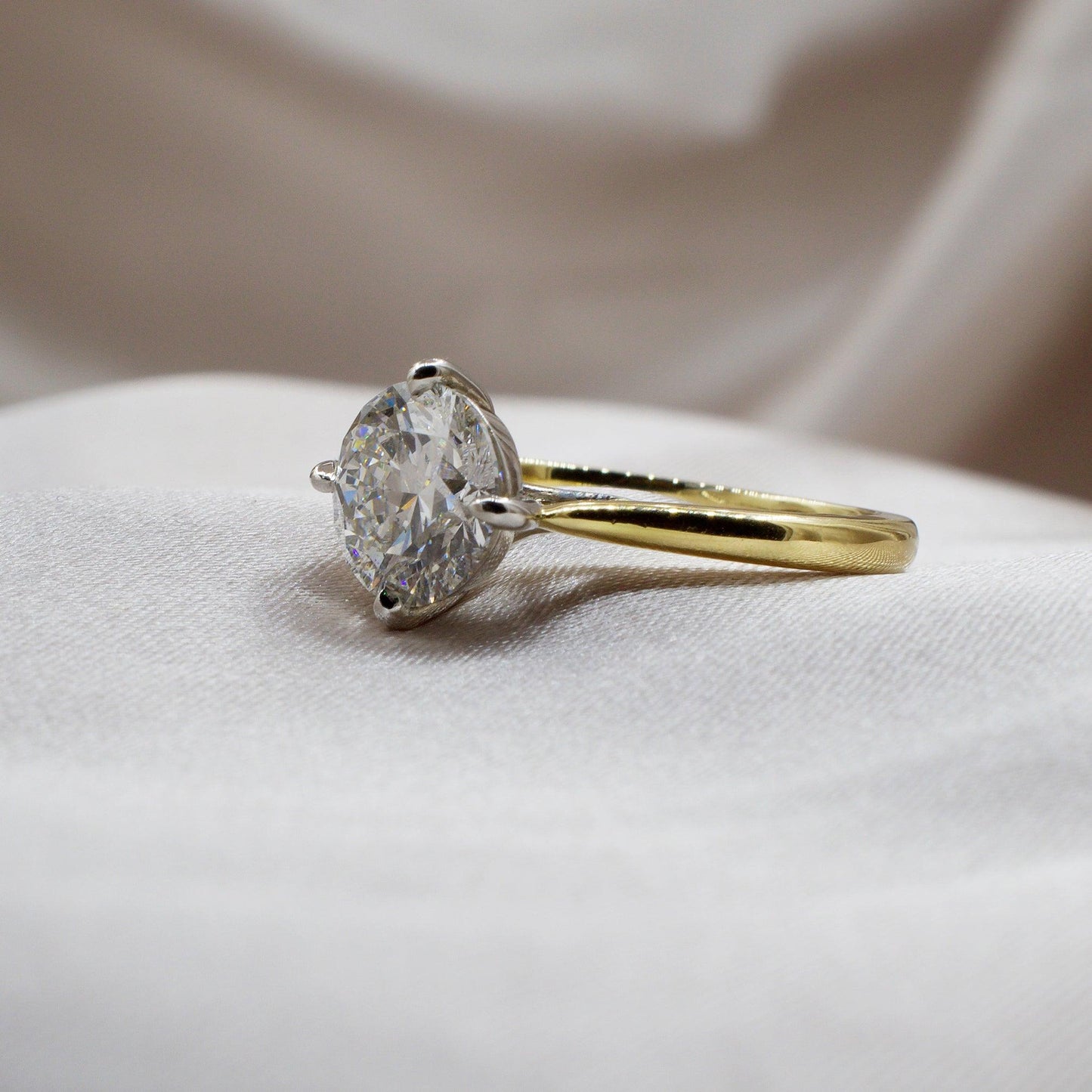 HARMONIA | ROUND DIAMOND SOLITAIRE ENGAGEMENT RING - JTaranaki Jewellery