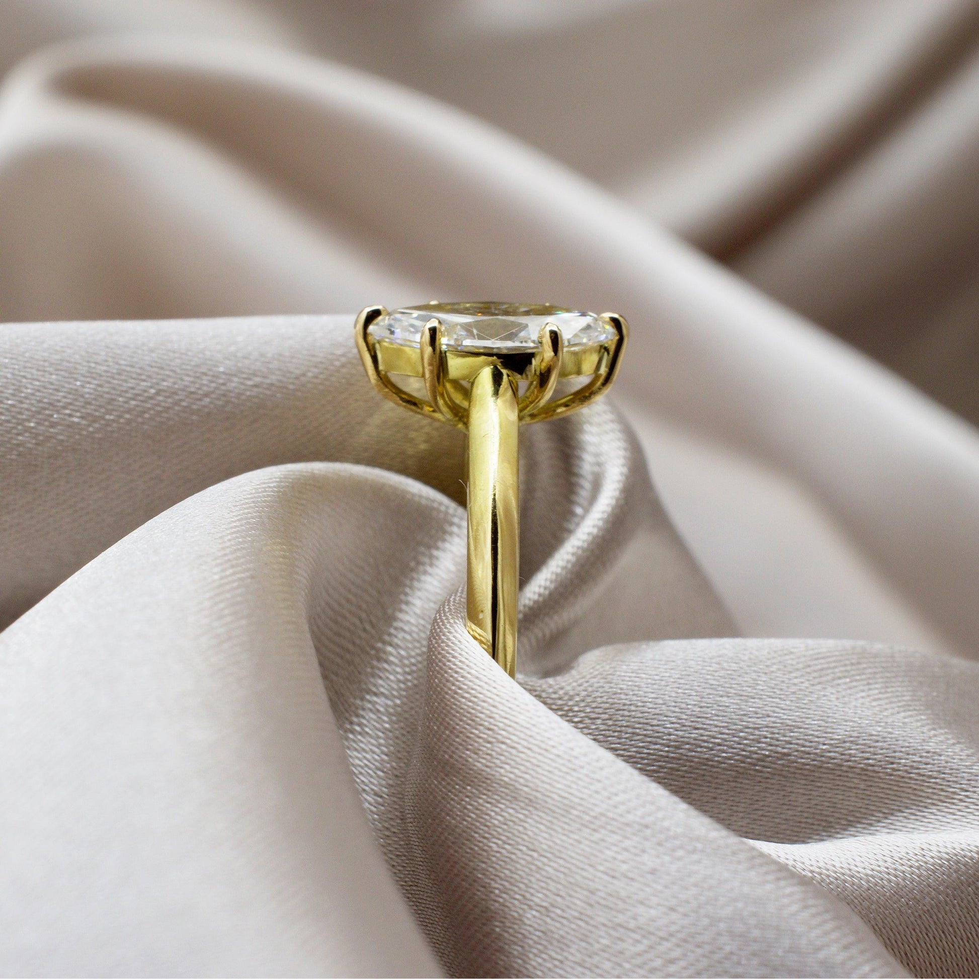 AMARANTHE | MARQUISE SOLITAIRE DIAMOND ENGAGEMENT RING - JTaranaki Jewellery