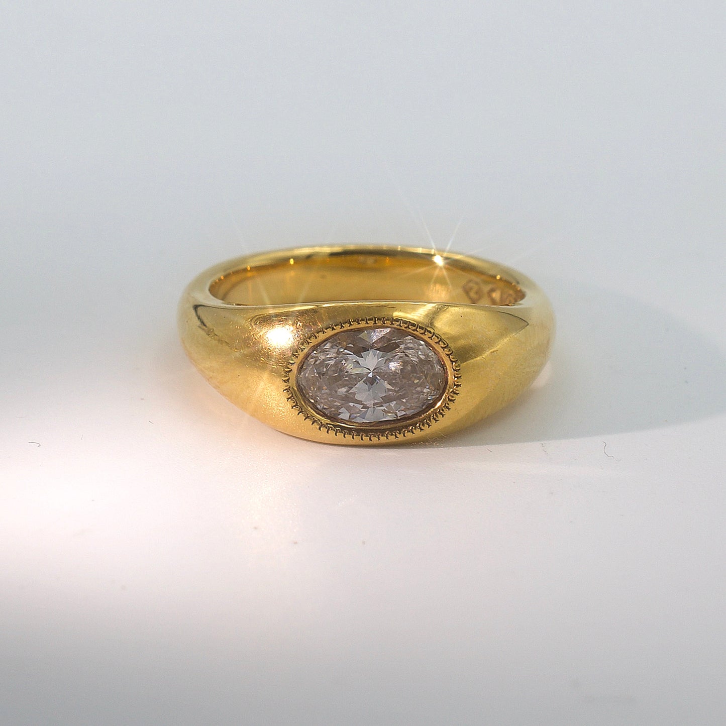 ELYSIUM | OVAL DIAMOND SIGNET RING