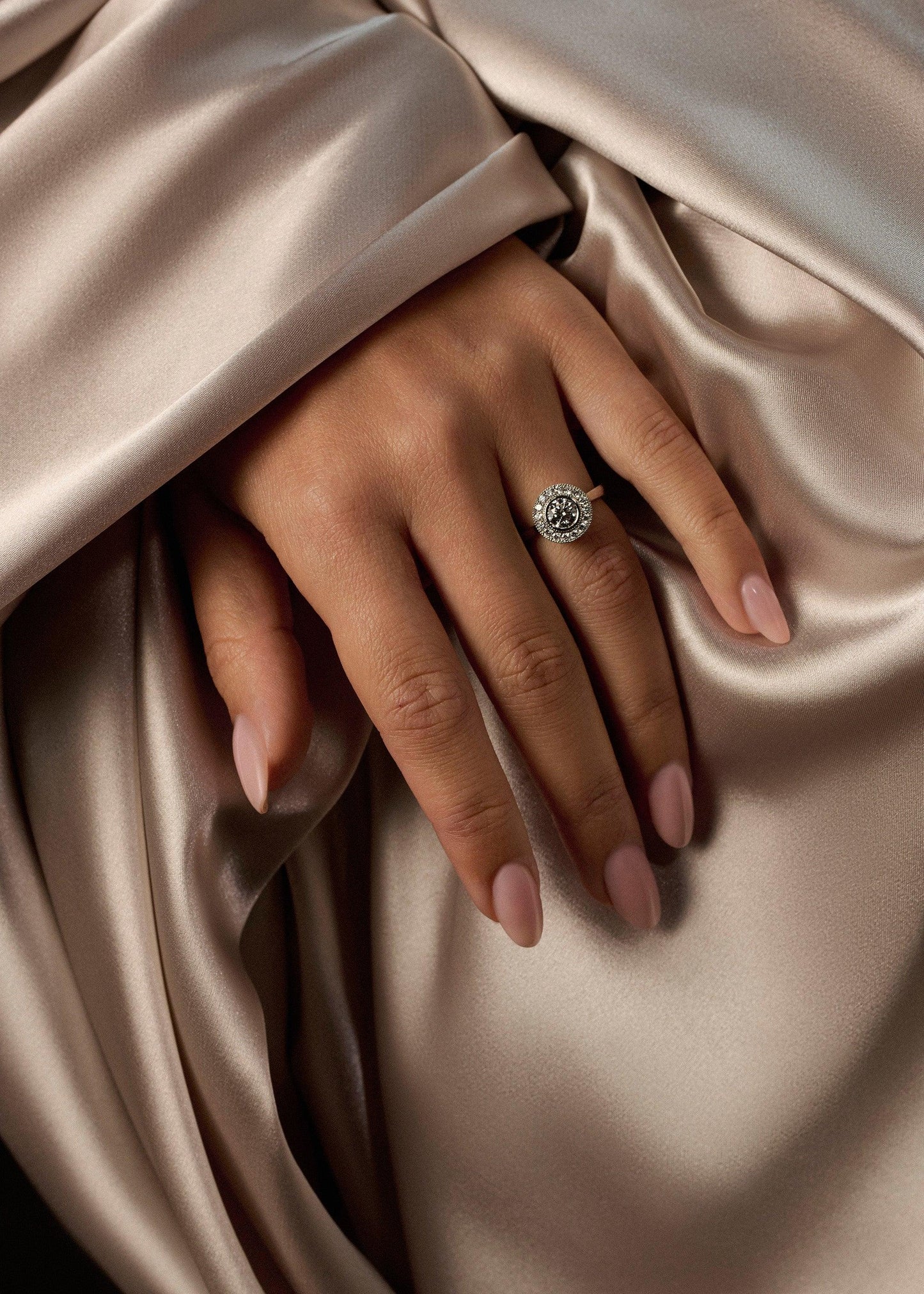 CAELORA | ROUND DIAMOND ENGAGEMENT RING WITH HALO - JTaranaki Jewellery