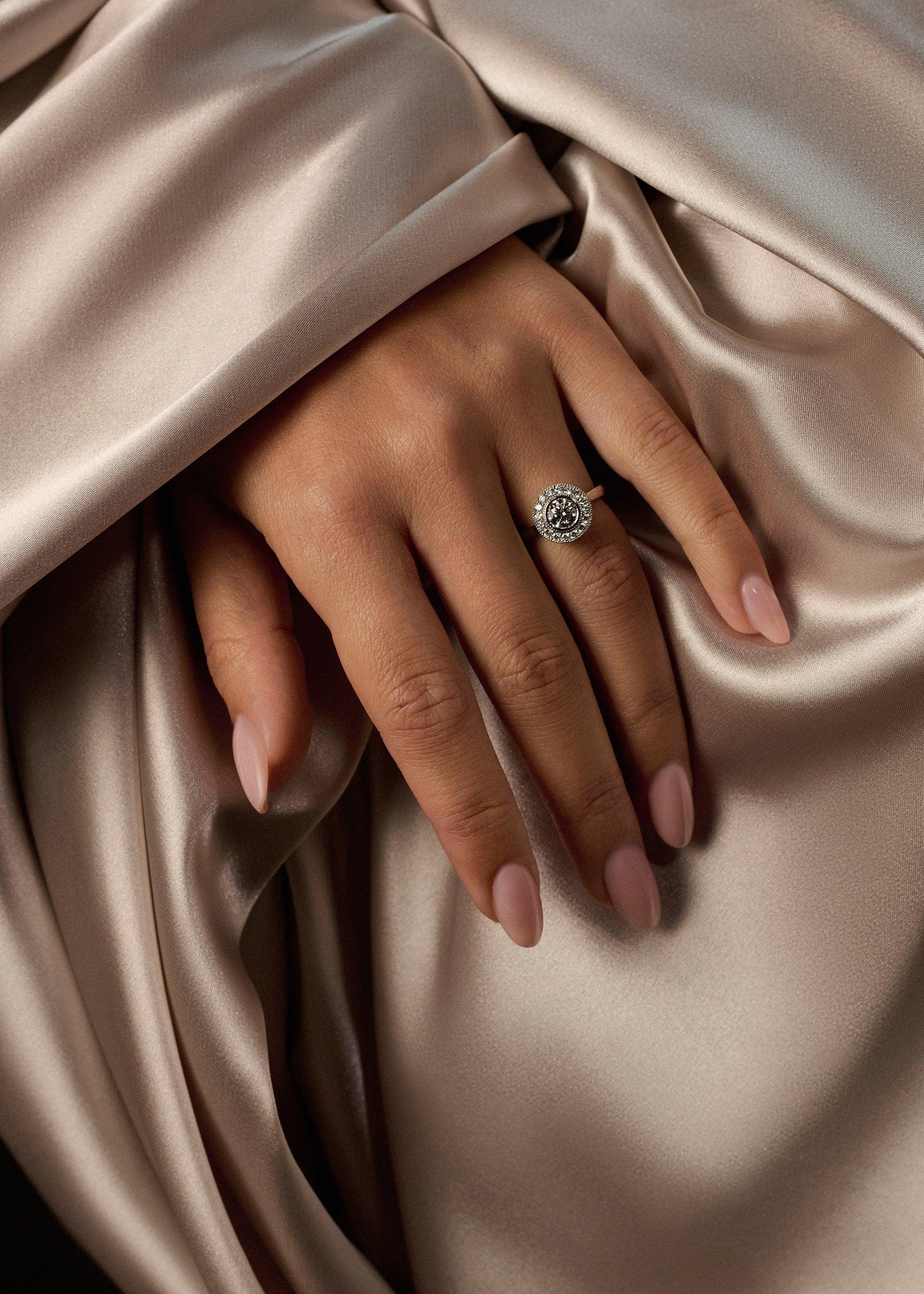 CAELORA | ROUND DIAMOND ENGAGEMENT RING WITH HALO - JTaranaki Jewellery