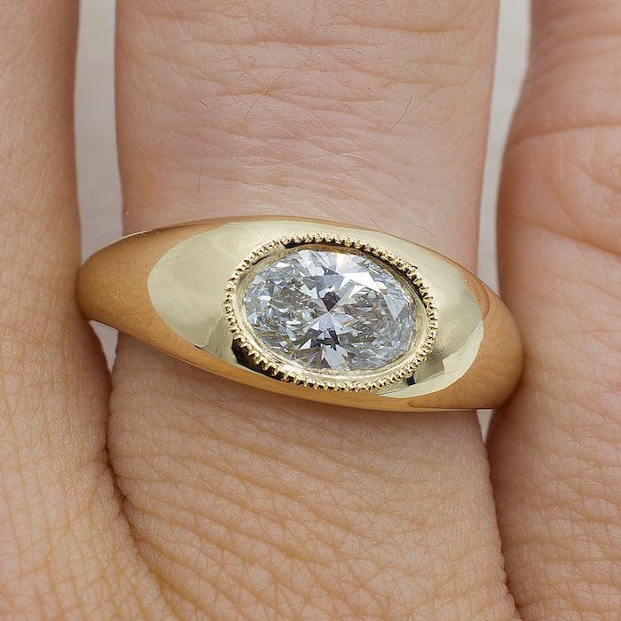 ELYSIUM | OVAL DIAMOND SIGNET RING - JTaranaki Jewellery